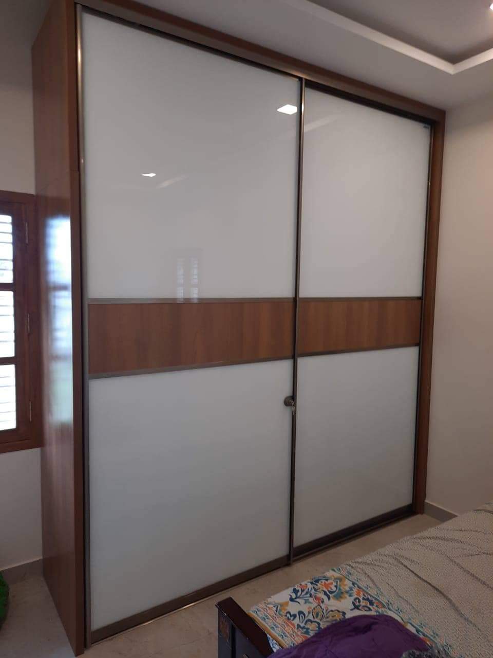 top-lacquer-glass-wardrobes-designs-dealers-manufacturers-in-noida-greater-noida-india